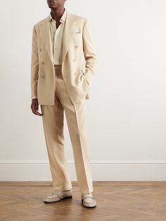 Ralph Lauren Purple Label's suit has been meticulously handcrafted in Italy from smooth silk-shantung. Cut in a double-breasted profile, the jacket has peak lapels and padded shoulders for the sharpest silhouette. The cuffs and hems are unfinished so you can have them tailored to fit perfectly. Small to size. See Size & Fit notes.