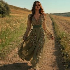 ingshows Boho Dress Formal, Green Long Dress, Yarn Dress, Vintage Summer Dress, Bridesmaid Dresses Boho, Elegant Bohemian, Long Sleeve Boho Dress, Maxi Styles, Outdoor Leisure