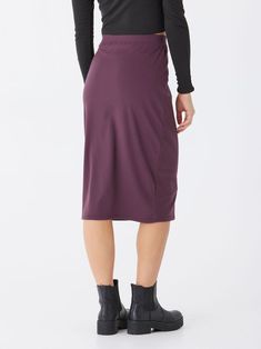 Experience ultimate comfort and style with the Marla Luxe Rib Midi Skirt! Made with stretchy fabric and an elastic band, this skirt provides a flattering fit and can be worn for any occasion with its versatile midi length. Romper With Skirt, Sweater And Shorts, Active Wear Tops, Stretchy Fabric, Long Sleeve Sweatshirts, Sweater Jacket, Elastic Band, Midi Length, Sweater Hoodie