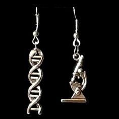 ****** Buy 2 Get 1 Free ****** In All Jewerlly Make A Bundle And Save! Plus Add Your Free Favorite! Totally Brand New Dna & Microscope Earrings With Tags! *Hypoallergenic Hooks Includes Silicon Backs *If You Like It Make An Offer All Offers All Offers Are Considered * If You Are Interested In Several Jewerlly Make A Bundle And Save! * Special Promotion All Jewerlly** **Buy 2 Get 1 Free*** **From My Store If You Have Any Questions Leave A Message Thank You So Much For Visiting My Store Dna Microscope, Science Earrings, Lab Chemistry, Dna Earrings, Lab Science, Gear Earrings, Rectangular Earrings, Oversized Earrings, Gold Earrings For Women