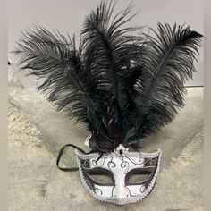 I’ve Had This Mask For About 15 Yrs If I Recall. Excellent Undamaged Condition Tall Black Feathers This Would Be Good For A Gothic Ball Or A Gothic Wa The First Thing White Feather Mask, Halloween Color, Feather Mask, White Feather, White Feathers, Black Feathers, Art Decals, Halloween Coloring, Circus