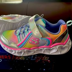 These Are Brand New, Beautiful Light Up Sketchers Girls Size 2 Shoes. They Also Have A Glitter Finish That Ads To The Sparkle! All Of My Items Come From A Smoke Free Home. Light Up Sketchers, Heart Lights, Lit Shoes, Shoes Color, Skechers Shoes, Beautiful Lights, Kids Shoes, Pink And Green, Light Up