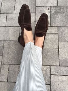 Handmade men brown suede moccasins shoes, men brown slip ons penny loafer Brown Suede Loafers, An Old Soul, Gq Fashion, Trends Magazine, Mens Gear, Suede Moccasins, Best Shoes For Men, Mens Fashion Inspiration, Moccasins Shoes