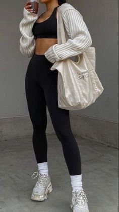 Outfits Leggins, 00s Mode, Jogging Outfit, Mode Casual, Athleisure Outfits