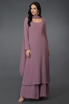 Long Kurti Designs, Pakistani Dresses Casual, Salwar Kamiz, Kurti Designs Party Wear, Kurta Designs Women, Fashionable Clothes, Simple Pakistani Dresses, Designer Party Wear Dresses