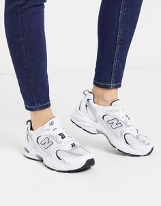 New Balance 452, Zapatillas New Balance, New Balance White, Trainers Fashion, New Balance 574, Training Tops, New Balance Women, Mode Inspo, New Balance Shoes