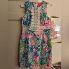 Nwt-Never Worn. Such A Fun Print With Cute Embroidered Detail. A Lilly Shift Is Such A Classic And Easy Outfit For Anything Holiday Printed Fitted Dress, Holiday Fitted Printed Dress, Fitted Printed Holiday Dress, Easy Outfit, Lilly Pulitzer Dress, Fun Prints, Simple Outfits, Lilly Pulitzer, Shift Dress