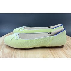 Rothy’s Lime Neon Green The Ballet Flat In Ballerina Women’s Size 8 Us See Pictures For Details Uniqlo Bags, Ballerina Shoes Flats, Loafer Shoes Women, The Ballet, Suede Flats, Womens Ballet Flats, Flat Espadrilles, Ballerina Flats, Mary Jane Shoes