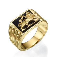 Bob Marley Style Ring, Lion of Judah Men's Ring, Solid 14k Gold and Onyx Lion of Judah Ring, Men's Signet Ring, Black Onyx Signet Ring A magnificent Bob Marley Style Lion of Judah Men's Ring in 14K Gold. Handmade from solid 14k gold and shiny black onyx, this high-quality men's ring features a regal Lion of Judah set at the center. The gold has a polished finish, highlighting the elegantly ridged sides of the band. Hidden away on the inside of the ring is a carved Star of David with two addition Rastafarian Culture, David Ring, Backyard Coop, Onyx Signet Ring, Lion Ring, Mens Ring Sizes, Signet Ring Men, Star Of David Pendant, Lion Of Judah