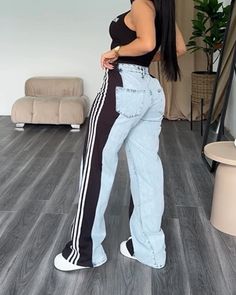 Black Cotton Pants With Contrast Color, Baggy Black Patchwork Pants, Trendy Patchwork Pants, Trendy Baggy Patchwork Pants, Trendy High Waist Patchwork Pants, Black Patchwork Pants For Spring, Baggy Black Bottoms With Patchwork, Black Baggy Patchwork Bottoms, Black Patchwork Bottoms For Summer