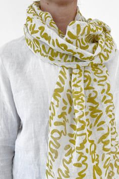 Our linen scarf is the perfect way to bring a splash of color into your wardrobe! Our linen is crafted for comfort and durability, and the colorful patterns will brighten up any outfit. Soft and lightweight, you can wear your scarf for any occasion! These 100% soft, linen scarves measure 28 by 70 inches and add a modern design element to any outfit. Dry-clean recommended. Scarf Print Pattern, Products Photoshoot, Pink Story, Linen Scarf, Summer Scarf, Linen Scarves, Colorful Patterns, Fall Scarves, Summer Scarves