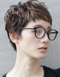 Messy Pixie Haircut, Pixie Haircut Styles, Men's Short Hair, Messy Pixie Cuts, Short Hair Pixie Cuts, Pixie Haircut For Thick Hair, Haircut Designs, Short Pixie Haircuts, Short Haircut