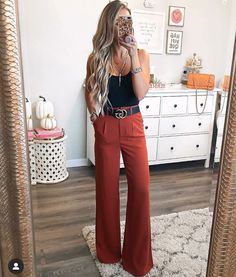 Fav Color, Vegas Outfit, Business Casual Outfits For Work, Pantalon Large, Business Attire, Color Combo, Business Casual Outfits, Work Attire, Mom Style