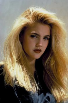 1990s Makeup, Drew Barrymore 90s, 90s Grunge Hair, Jenifer Aniston, 90s Makeup, Lisa Bonet, 80s Hair, Tumblr Hair