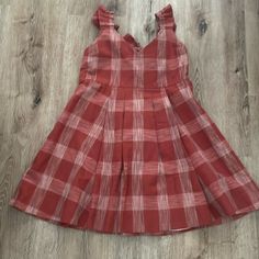 So Adorable! It Doens Get Any Cuter Than This Dress In Excellent Condition. Tie Back Bow And Ruffles Sleeves With Pleats That Hit Above The Knee. Beautiful Red-Orange Plaid Pattern Size 36. Back Bow Dress, Ruffles Sleeves, Orange Plaid, Bow Dress, Plaid Dress, Dress With Bow, Tie Backs, Above The Knee, Tie Back