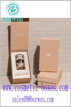 Kraft paper clamshell box for cosmetics, inside uses EVA to fix the bottle Cardboard Gift Boxes