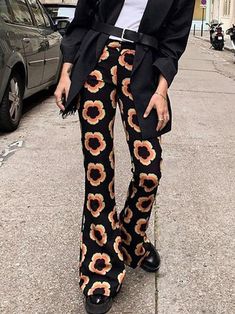 ⚡️Buy Floral Print Flare Leg Pants Black S under $25.00 in Pants Online. Style: Casual, Street Color: Black Main Material: Polyester, Spandex Fit Type: Slim fit Design: High Rise Waistline, Allover Floral Print Detail, Elasticated Waistband, Slim Flare Leg Fit. ✓2022 NEW YEAR SALE | $10 OFF OVER $75 CODE: NY1 I $25 OFF OVER $125 CODE: NY2 | $35 OFF OVER $215 CODE: NY3✓Free Shipping on all orders over $69 USD.. Check reviews and order Floral Print Flare Leg Pants today. Y2k Aesthetic Outfits, Flare Leg Pants, New Years Sales, Exclusive Fashion, Street Style Looks, Pants Black, Aesthetic Outfits, Straight Leg Pants, Leg Pants