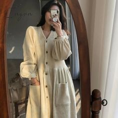 Brand Name: IngvnSilhouette: A-LINESeason: AutumnNeckline: V-NeckSleeve Style: RegularDecoration: PocketsStyle: vintageDresses Length: Mid-CalfMaterial: CottonMaterial: PolyesterModel Number: 96748Sleeve Length(cm): FullGender: WOMENWaistline: empirePattern Type: SolidAnnual Season: Autumn 2022 Long Dress Elegant, Vintage Long Dress, Fall Blazer, Long Dresses Elegant, Plaid Shirt Women, Long Overcoat, Autumn 2022, Winter Vintage, Womens Windbreaker