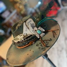 Wicked Gypsy Adjustable, Custom, One Of A Kind, Burned Cowboy Hat. Fun Cowboy Hats, Custom Felt Hats, Cowboy Hat Decorations Ideas, Custom Hat Bands, Pyrography Hats, Custom Hat Ideas, Cowboy Hats Women, Boho Hats, Hat Art