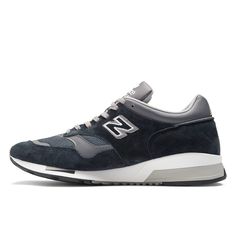 NEW BALANCE sneakers with fabric and leather upper in shades of blue. Round toe, classic front lacing, logoed details, New Balance emblem on the side, ENCAP midsole, logoed insole, rubber sole, lined.Composition: Leather | Pigskingsyntheticmesh Navy New Balance, New Balance 1500, Margiela Shoes, Gucci Hat, Stella Mccartney Bag, Balance Sneakers, Italian Outfits, Prada Leather, New Balance Sneakers