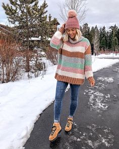 Adventuring in the snow with the cutest winter boots from @marc.fisher! 🖤 So excited 'cause you can get 25% off all combat/hiker style… Bre Sheppard, Winter Vacation Outfits, Cute Winter Boots, December Outfits, Hiker Style, Winter Photoshoot, Snow Outfit, Mode Abaya, Teen Fiction