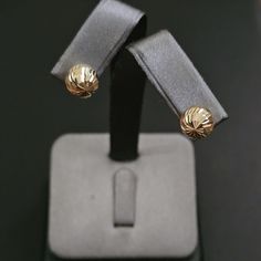 Weight : 1.95 Grams (Approximate) Metal : 14k Solid Gold Stamped : 14k 14k Yellow Gold Clip-on Huggie Earrings, Formal Clip-on Huggie Jewelry, Luxury 14k Gold Clip-on Jewelry, Classic 14k Yellow Gold Earrings, Elegant Hallmarked Huggie Earrings For Formal Occasions, Luxury 14k Yellow Gold Clip-on Earrings, Yellow Gold Oval Clip-on Earrings For Anniversary, Elegant 14k Gold Round Clip-on Earrings, Classic 14k Gold Earrings For Formal Occasions