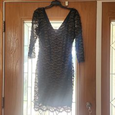 Beautiful Guess Bodycon Dress, With Gold Zipper. Size 12 Never Worn. Perfect For A Party, Wedding Guest, Etc. Size 12on Tags But I Personally Feel That Guess Dresses Can Run On The Smaller Size Body Of Dress And Lining Has Some Stretch. Arm Material Seems Less Stretchy Lace Bodycon Dress For Party Season, Formal Bodycon Lace Mini Dress, Fitted V-neck Lace Dress For Party, Long Sleeve Lace Trim Bodycon Party Dress, Glamorous Bodycon Lace Dress, Glamorous Lace Bodycon Dress, Party Sheath Dress With Lace Trim, Sheath Party Dresses With Lace Trim, Fitted Lace Trim Party Dress