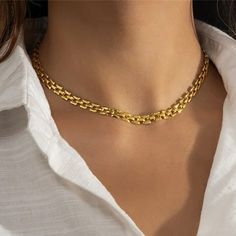 Brand New Women's Gold Chain Link Necklace Details: Length Is Extendable From 14.25" - 17.25" Width 6mm Genuine 18k Gold Plated Sterling Silver Retail Price $300 Buy With Confidence From A Trusted Seller With A 99%+ Feedback Rating! A0255 (Id-459) Classic Double Chain Necklaces, Classic Double Chain Link Necklace, Classic Metal Necklace With Chunky Chain, Adjustable Link Chain Necklace, Classic Adjustable Chain Necklace, Metal Link Chain Necklace, Classic Metal Necklace With Double Chain, Classic Chunky Chain Necklace, Silver Choker With Gold Chain