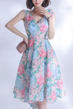 Shop this Floral Print V-neck Summer Midi Dress from our Summer Dresses collection. Pradize.com | Online Boutique Fashion Store Unique Summer Dresses, White Long Dress Summer, Dress For Ladies, Classy Wear, Summer Midi Dress, Chiffon Summer Dress, Backless Dress Summer, Midi Dress Formal, Feminine Women