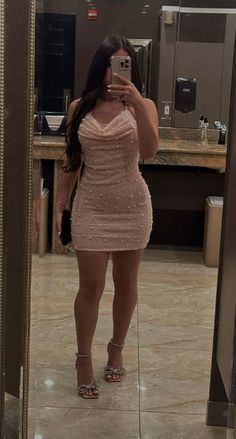 Cute Baddie Dresses, Mauve Birthday Dress, Pink Dress And Heels Outfit, 16tg Birthday Outfit, Blush Pink Birthday Dress, Sweet 16 Short Dress, Baddie Hoco Pics, Glittery Pink Birthday Dress, Dress For 17 Birthday