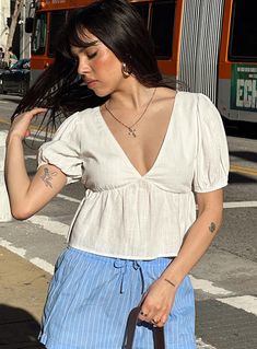 Viney Top White Slim Vest, Prom Dresses Long Mermaid, Black Shirts, Mid Calf Dresses, Drawstring Dresses, Beaded Prom Dress, Women's Robe, Online Fashion Boutique, Woven Top