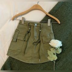 Olive Green Cargo Mini Shirt With Built In Shorts This Item Runs Small. Please Consider Your Waist Size Before Buying. High Waist Mini Skirt, Women Korean Fashion, Y2k Skirts, Skirt With Belt, Green Mini Skirt, Belt Women, Skirt Shorts, Basic Jackets, Cargo Skirt