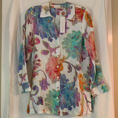 Soft Surroundings Women's Escambia Gauze Floral Tunic Shirt 100% Cotton Bubble Gauze Button Down Front - Collared V Neck - Side Slits Excellent Condition - New With Tag!! Pit To Pit = 19" Length = 27" Size - Ps White Bohemian Blouse With Button Closure, White Bohemian Collared Shirt, White Bohemian Button-up Shirt, Multicolor Vacation Blouse With Buttons, Multicolor Bohemian Shirt With Button Closure, Bohemian Multicolor Shirt With Button Closure, Floral Tunic, Tunic Shirt, Soft Surroundings