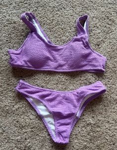 Super cute bright lavender bikini set in ribbed fabric. Sporty bra top, and cheeky bottoms. Perfect for any occasion! Whether it's the pool, beach, or tanning wear! *Model is a size 6, 34B cup and Wearing a Medium* Bra Style, Pool Beach, Feb 5, Bra Top, Bra Styles, Ribbed Fabric, Tanning, Bra Tops, Favorite Outfit