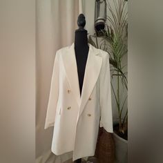 White Blazer Never Worn Chic White H&m Outerwear, White H&m Outerwear For Work, H&m White Outerwear For Work, White Fitted Outerwear By H&m, Chic Tailored Outerwear By H&m, Chic Tailored H&m Outerwear, H&m White Spring Outerwear, Elegant H&m Outerwear For Work, Elegant H&m Workwear Outerwear