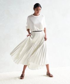 Jenni Kayne Women's Pleated Skirt in Ivory Size 2X-Large Elastic Waistband Skirt, Womens Pleated Skirt, Jenni Kayne, Cozy Cardigan, Ivory Dresses, Fall Favorites, Clothes Horse, Dream Wardrobe, Get Dressed