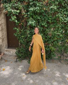 This dress was made for you @luciabarcena 💛 And YES, we will have it back in stock very soon (last week of June)!! Remember we will be in our Madrid Pop-Up today and tomorrow at @nonstandard___ (C/Almirante 3) from 11am to 8pm! India Trip, Tree Inspiration, Garden Chic, Costa Rica Wedding, Christmas Tree Inspiration, Ootd Ideas, Guest Attire, Back In Stock, Guest Outfit