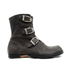 Women's Cydwoq Boot *Slight color variations possible--call for leather-related inquiries. Cydwoq Shoes, Outdoor Life, Picture Sizes, Biker Boot, Autumn Winter Fashion, Clogs, Vintage Ladies, Color Variations, Winter Fashion