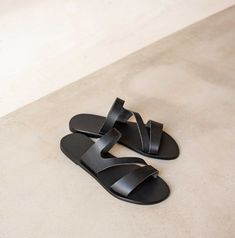 Comfortable Leather Sandals, Leather Sandals Handmade, Sandals Strappy, Sandals Flat, Leather Sandals Flat, Types Of Women, Athens Greece, Greek Islands, Chemical Free