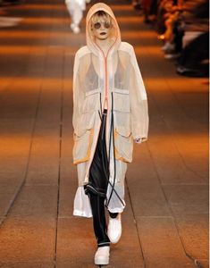 Parka, pattern №430 Dkny Runway, Runway 2017, Raincoats For Women, Spring Summer 2017, Donna Karan, Mode Inspiration, Spring 2017, Fashion 2017, Sport Fashion