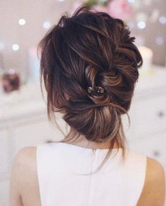 Casual Wedding Hair, Messy Wedding Hair, Kadeřnické Trendy, Twisted Updo, Bridal Hair Updo, Peinados Recogidos, Updos For Medium Length Hair, Penteado Cabelo Curto