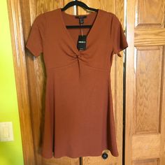 Perfect For Fall! Forever 21 Knit Dress In Rust, Never Worn, Nwt Forever 21 Casual V-neck Mini Dress, Forever 21 Casual Fall Dresses, Green Halter Dress, Velvet Skater Dress, Summer Flower Dress, Little Black Cocktail Dress, Mini Tunic Dress, Cowl Dress, Contemporary Dresses