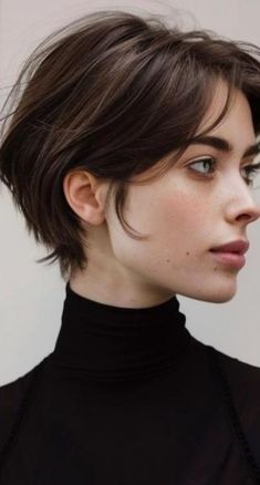 Short Feminine Haircuts, Feminine Short Hair, Really Short Hair, Hair Inspiration Short, Hair With Bangs, Shot Hair Styles, Short Hair Haircuts, Short Hair With Bangs, Cut My Hair