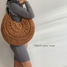 PRETTY unique textured, stylish, crescent, half moon shaped large crochet SHOULDER BAG, hobo bag with removable double leather handles and zippered lining. This boho chic bag is perfect every occasion.  Fabric: high quality (100%) cotton cord yarn (5 mm), leather handles, lining: 100% cotton Technique: crochet, sewing Size: length about 50 cm / 20 inch Cleaning with wet sponge or in case of big dirty remove handles and wash in max. 30 degree warm water with hand, dry flat. Luxury Leather Crochet Shoulder Bag, Brown Crochet Bag With Round Handle For Daily Use, Bohemian Brown Shoulder Bag With Round Handle, Moon Shoulder Bag, Boho Chic Bags, Crochet Unique, Diy Crochet Bag, Crochet Sewing, Crochet Shoulder Bag