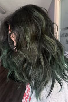 Black Hair With Pops Of Green Black Hair With Dark Green Underneath, Dark Green Streaks In Hair, Black Hair Green Streaks, Green Ends Hair, Dark Coloured Hair, Green Streaks In Hair, Forest Green Hair Dark