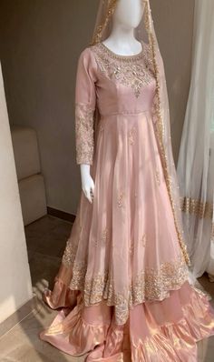 Pakistani Engagement Dresses, Golden Gown, Pakistani Party Wear Dresses, Pakistani Women Dresses, Pakistani Wedding Outfits, Million Followers, Engagement Dress