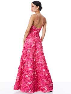 Designer Full-length Maxi Dresses | Alice + Olivia Front Ruffle Dress, Halter Neck Gown, Mini Gown, Button Front Maxi Dress, Contemporary Dresses, Embellished Gown, Spaghetti Strap Mini Dress, Midi Slip Dress, Alice And Olivia