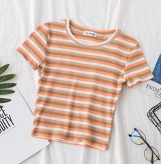 Punk Crop Top, Striped Tops, Clothes Tops, Stripe Outfits, Grunge Look, Mode Casual, Striped Sleeve, Striped Crop Top, T Shirt Women