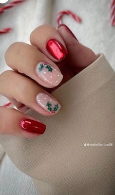 Christmas Themed Gel Nails, Gel Nail Designs December, Short Nails Inspiration Christmas, Chirmast Nails, Christmas Nails Builder Gel, Cute Nail Ideas For Christmas, Xmas Biab Nails, Christmassy Nails Simple, Grandma Nails Designs