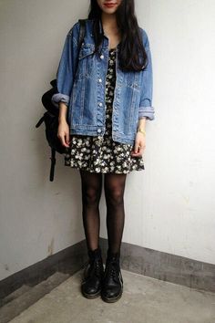 Hipster Girl Outfits, Moda Grunge, Dr Martens Outfit, Look Grunge, 90s Fashion Grunge, Hipster Girls, Hipster Grunge, Fashion 90s